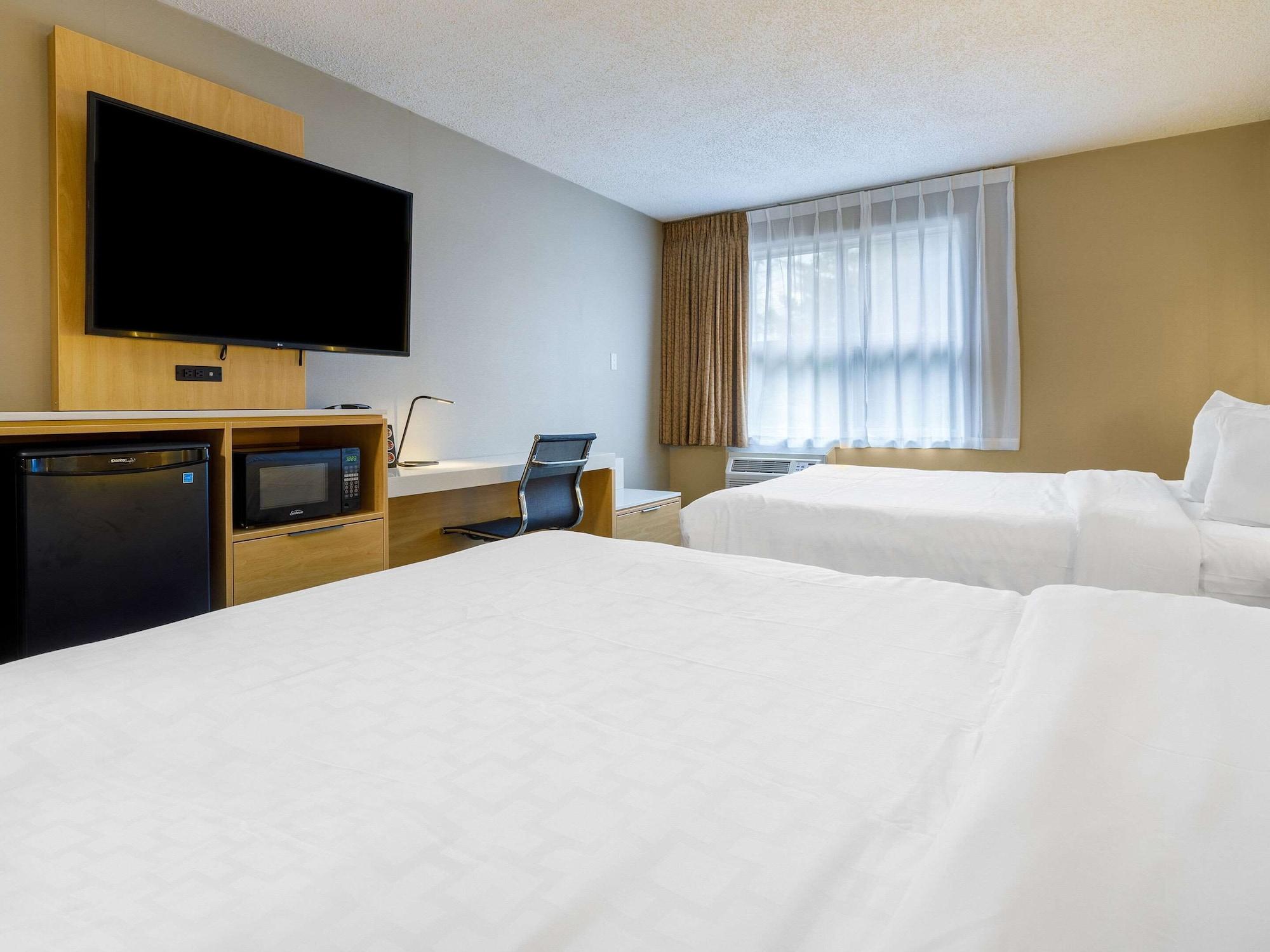 Hotel Clarion Pointe Quebec Airport Exterior foto