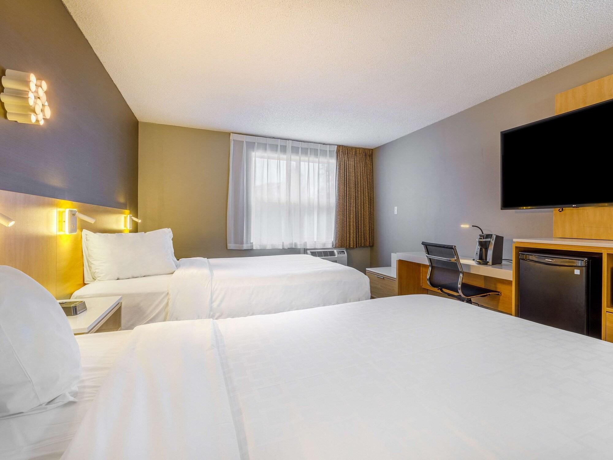 Hotel Clarion Pointe Quebec Airport Exterior foto