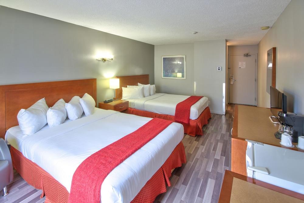 Hotel Clarion Pointe Quebec Airport Exterior foto
