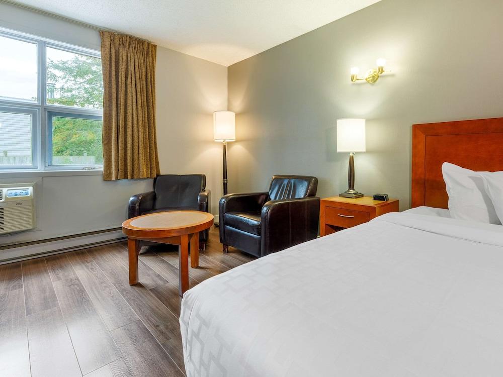 Hotel Clarion Pointe Quebec Airport Exterior foto