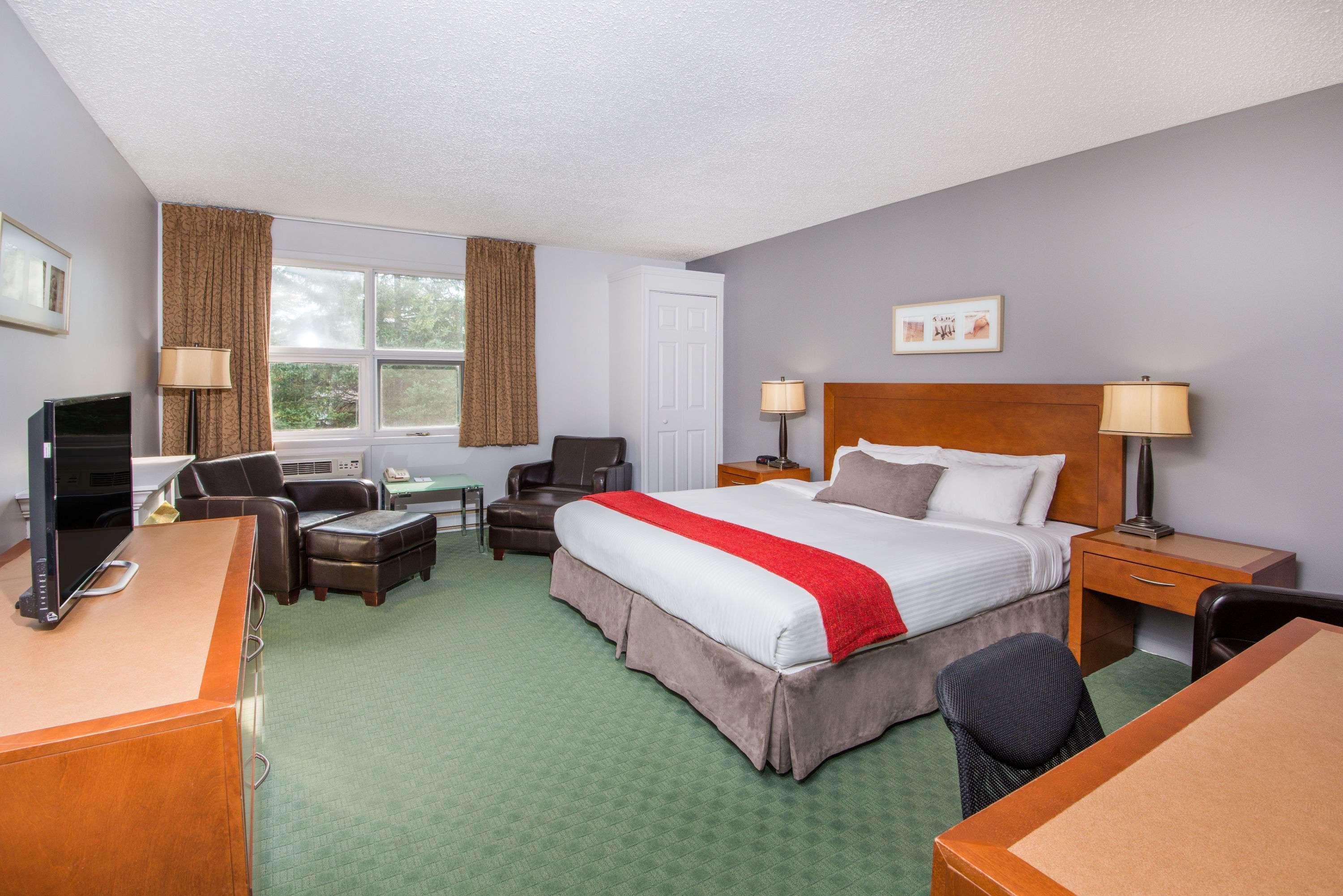 Hotel Clarion Pointe Quebec Airport Exterior foto
