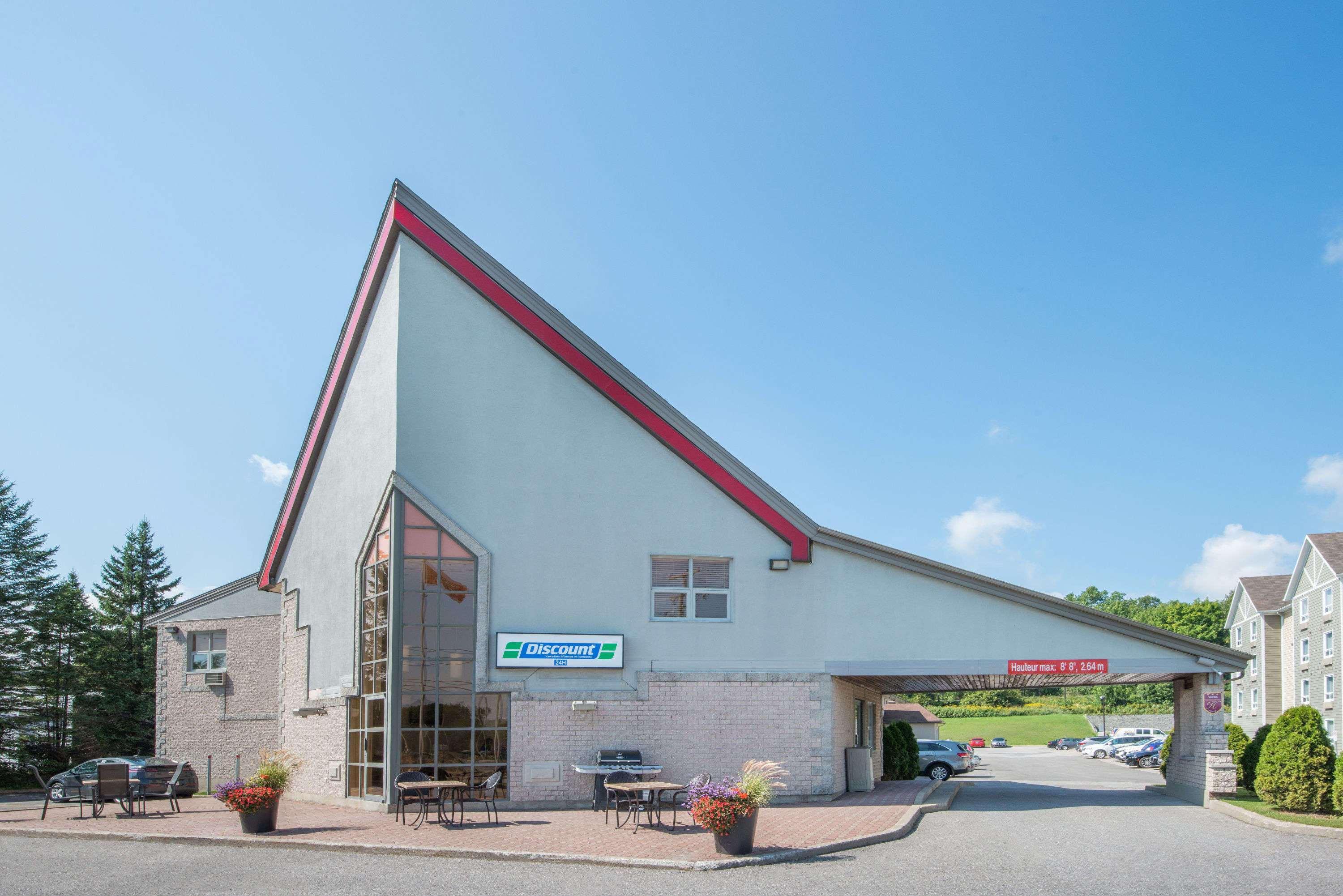 Hotel Clarion Pointe Quebec Airport Exterior foto