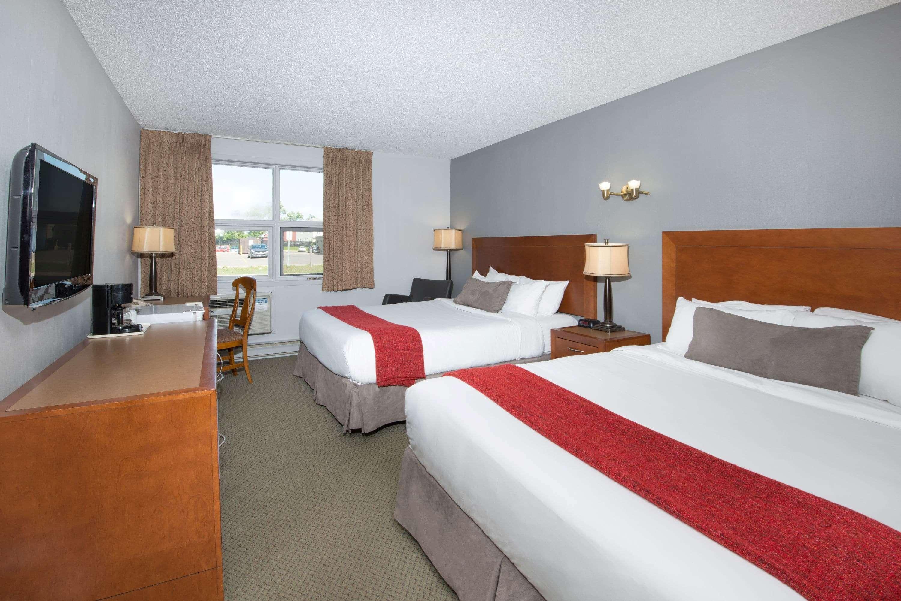Hotel Clarion Pointe Quebec Airport Exterior foto