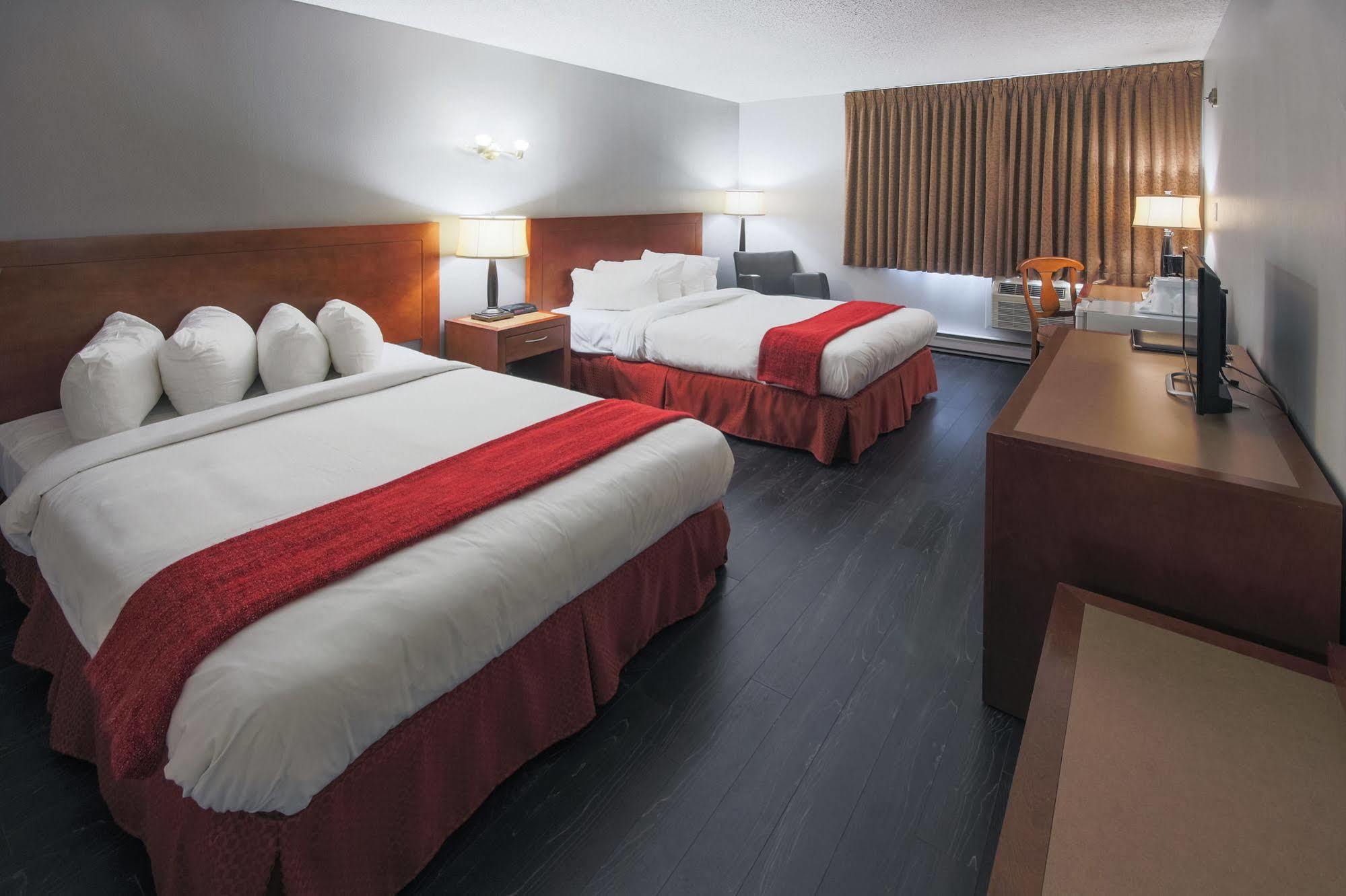 Hotel Clarion Pointe Quebec Airport Exterior foto